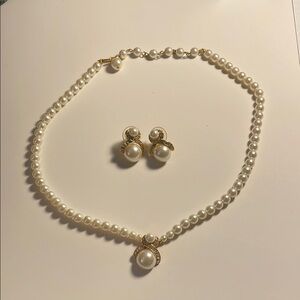 Elegant Vintage Pearl Necklace and Earring Set